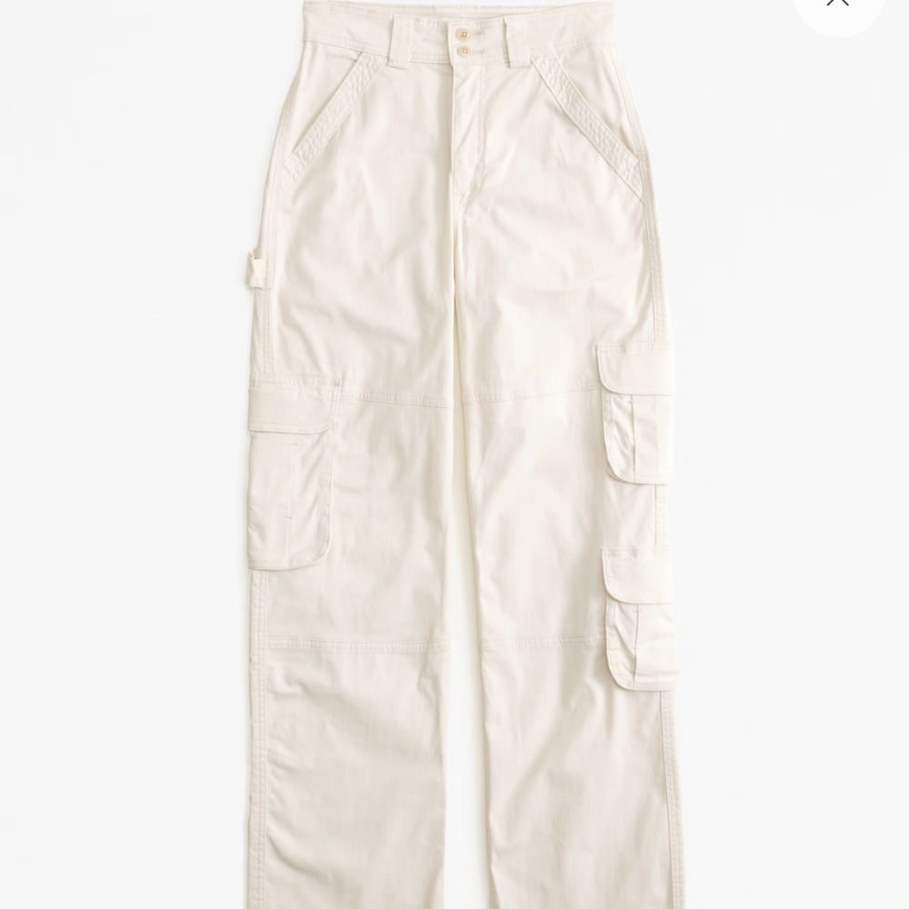 Abercombie Relaxed Cargo Pant in cream